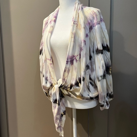 Young, Fabulous, & Broke “Carmen Top”. Tie Dye w/ Front Knot. 100% Rayon Fabric. - Picture 2 of 10